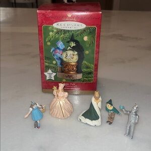 1997 Hallmark Keepsake Wizard of Oz Ornament Set - King of the Forest